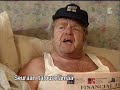 Onslow lukee talouslehteä