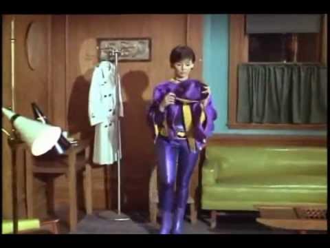Yvonne Craig