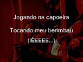 eu sai cedo de casa

eu sai cedo de casa
eu sai cedo de casa
andei no colo do vento..

oi cavalgando sonhos
persiguindo pensamentos

durmi na beira do mar
as estrelas me cubrian
muitas mulheres amei
mas nemhuma comprendi

vou seguindo pela vida
sem temer o bem nem o mal
jogando na capoeira
tocando meu berimbau

(i�eeee...)


toque: s�o bento pequeno da angola
('eu sai cedo de casa' - mestre toni vargas