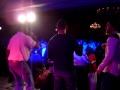 JOSE LARA TOCANDO CON LA ORQUESTA ARENA FINA DE SANTO DOMINGO  PARTE 1