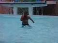 Toró na piscina