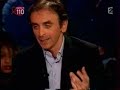 christine ockrent explique que , evidemment, les femmes sont beaucoup plus victimes que les hommes. elles sont violees, les hommes sont tues. a mon avis elle a mal dit ce qu'elle pensait. eric zemmour lui fait remarquer.