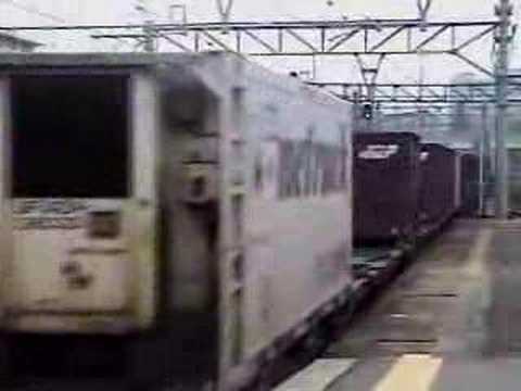 貨物列車　８０５７レ