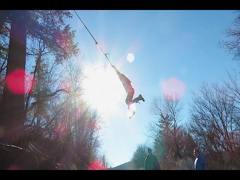PRINCESS TARD SHOWS US HOW TO ROPE SWING