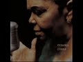 c'est une sublime chanson chant�e par une grande artiste. maravilhosa can��o ...