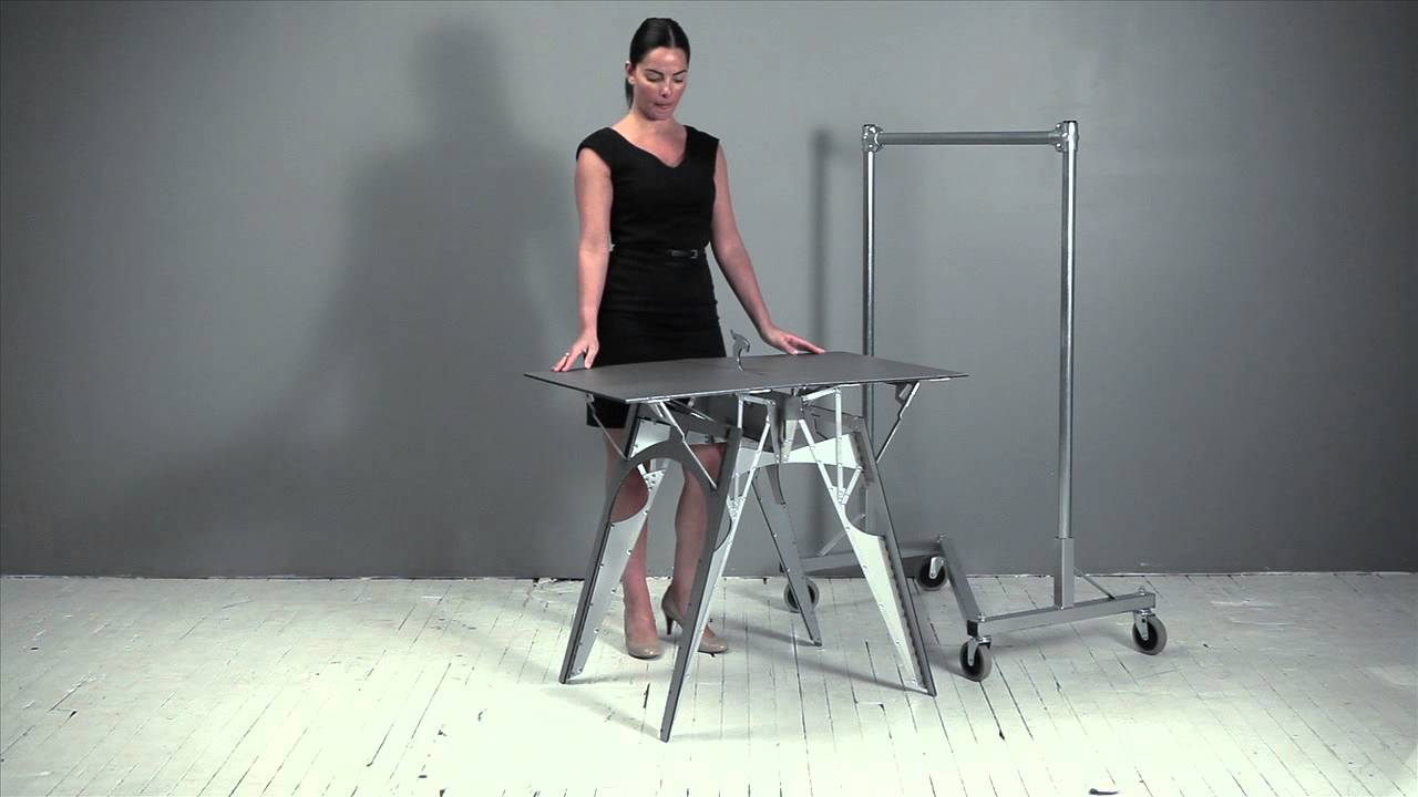 Cricket // Red (Seats 2) video thumbnail