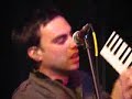 this is hard-fi performing 
