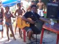 esse vídeo é um belo exemplo de que VONTADE de tocar música e QUALIDADE podem vir de pessoas muito simples: http://t.co/mHEQ7TXv