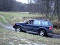 JEEP ZJ across the river (puddle:p)