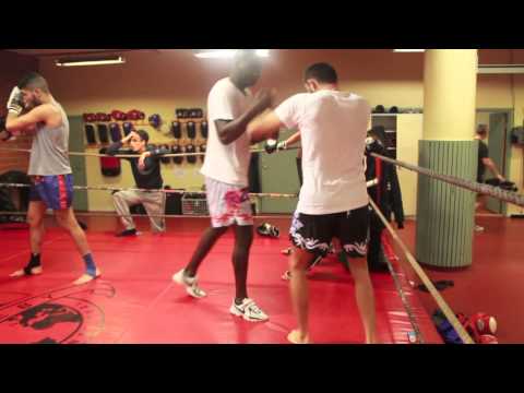 0 Thaiboxning på Rinkeby MuayThai Video.