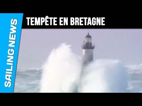 Bretagne - Tempête d'hiver sur la pointe de Bretagne - des très belles images signées Jean René Keruzoé. Heavy weather during winter strorms.
