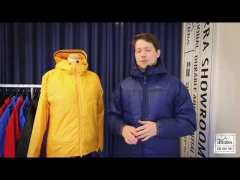 The Tierra Proceed jacket is a Insulated jacket with face material and lining in recycled polyester. Two hand pockets, adjustable hood. 100 g primaloft Eco in body and 60 g Primaloft Eco in sleeves. The material keeps its warming abilites even if should get damp.