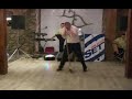 taniec ze szczotka