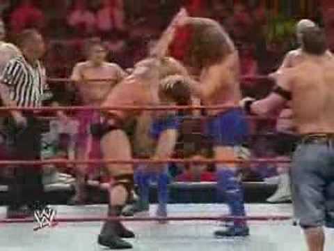 Randy Orten und John Cena gegen den kompletten RAW kader