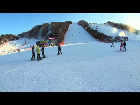 Спуск на сноуборде в Vivaldi Park