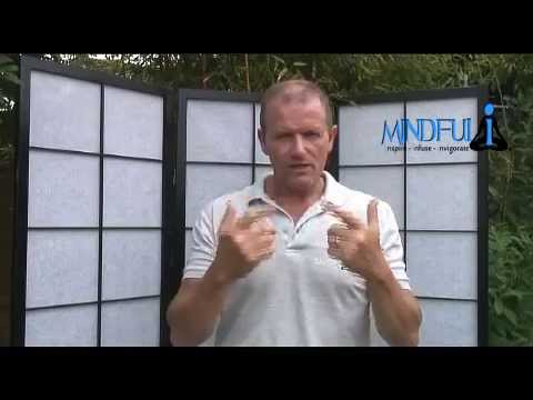how to meditate at your desk