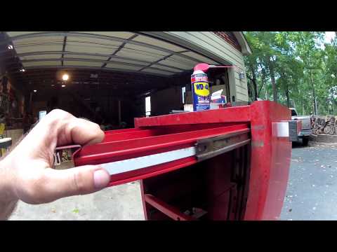 how to open a snap on tool box