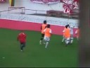 O time júnior do Inter conquistou o título estadual da categoria depois de golear o Cruzeiro de Porto Alegre por 3 a 0 na final disputada na tarde desta quinta-feira (10/7), no gramado principal do Beira-Rio. Walter (2) e Talles Cunha marcaram os gols que garantiram a taça que não era conquistada desde 2002. A campanha colorada no Campeonato Gaúcho foi praticamante irretocável: 14 vitórias, um empate e apenas duas derrotas. O Inter marcou 77 gols e sofreu 14.Imagens: Luiz FelipeEdição: Leonardo Wilhelm