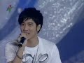 Leehom + 2 Fans sing Wei Yi.  They Mess UP BADLY