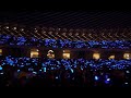 開場前的藍色螢光海~五萬人...