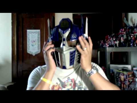 Optimus Prime - Always wanted one of these. Like the Transformers Nation on Facebook: http://www.facebook.com/pages/Transformers-Nation/145085535585543 Follow me on Twitter:...