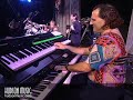 Check out this performance from Vinnie Colaiuta at the Modern Drummer Festival, excerpted from the MD Fest 2000/2003 DVDs! More information at HudsonMusic.com!