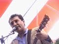 video tomado en una promocion de radio en xochimilco, df . aqui aparecen charlie en la guitarra ,marco antonio en la voz , angel landa en el bajo , ezequiel lopez guiro , armando fuentes timbal , juan manuel miramontes congas , adrian bernal acordeon . el sonido no es muy bueno porque quien tomo el video se paro justo frente al ampli de la guitarra pero en fin . notese la cara de desvelados que traiamos despues de tocar la noche anterior quien sabe donde. el autor de este tema es charlie martinez