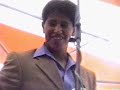 video tomado en una promocion de radio en xochimilco, df . aqui aparecen charlie en la guitarra ,marco antonio en la voz , angel landa en el bajo , ezequiel lopez guiro , armando fuentes timbal , juan manuel miramontes congas , adrian bernal acordeon . el sonido no es muy bueno porque quien tomo el video se paro justo frente al ampli de la guitarra pero en fin . notese la cara de desvelados que traiamos despues de tocar la noche anterior quien sabe donde. el autor de este tema es charlie martinez