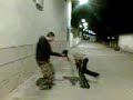 un intenso cacheo