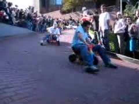 Bigwheel Race down Lombard Street