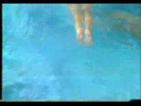 Első Emelet - Állj vagy lövök (english)