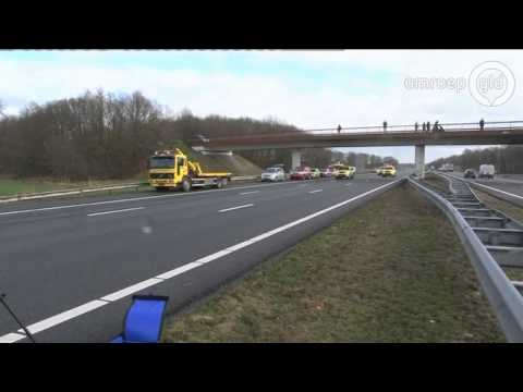 Chauffeur overleden bij ernstig ongeluk op A1