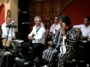 elie melloul qui joue au violon lors d'un henne au mois d'aout 2008 en israel a ashdod