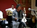 elie melloul qui joue au violon lors d'un henne au mois d'aout 2008 en israel a ashdod