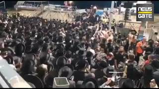 لحظة انهيار الجسر خلال احتفال يهودي في جبل الجرمق