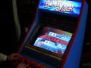 m�quina recreativa multijuegos decorada con los motivos cl�sicos arcade 