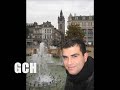 Douai (en néerlandais : Dowaai, en latin : Duacum) est une commune française du département du Nord et de la région Nord-Pas-de-Calais, située dans le sud de la Flandre romane.Les habitants de Douai sont les Douaisiens. La région s'appelle le DouaisisLe nom jeté des habitants est les « ventres d'osier » (vint' d'osier en chti) en raison de la matière dont sont faits les géants locaux (la famille Gayant). La construction du beffroi de Douai a été entreprise en 1380, sur l'emplacement d'une précédente tour en bois, afin de servir de tour de guet. Un bâtiment également de style gothique fut érigé sur le côté ouest de la tour ainsi qu'une chapelle sur le flan sud. L'ensemble fut terminé en 1475 et un carillon fut installé dès 1391 dans le beffroi et rythme depuis la vie des Douaisiens.Au XIXe siècle, d'importants travaux de restauration furent entrepris et un nouveau bâtiment, identique à celui du XVe siècle lui fut ajouté à l'est afin de donner à l'hôtel de ville son actuel aspect symétrique. Ce nouvel édifice comporte notamment une salle des fête de style second empire. À cette occasion, la structure du beffroi, initialement construit en grès des Flandres fut renforcée de l'intérieur par une forte épaisseur de briques et les édifices du XVe siècle furent restaurés selon la mode du XIXe siècle. Les cloches furent fondues par l'occupant allemand en 1917, elles furent remplacées en 1924 par la société Wauthy de Douai mais, en 1953, la ville, afin de lui donner un meilleur son, les remplaça par des cloches de la fonderie Paccard à Annecy-le-Vieux et installa en 1954, 47 cloches qui complètent les deux plus grosses datant de 1471 (fonderie Moer), endommagées en 1917 mais restaurées par la maison Wauthy en 1924 : «Joyeuse», un la de 5500 kg et «La disnée», un do de 2400 kg. La plus lourde des cloches de 1954, «La Nouvelle Victoire», un ré, ne pèse que 1600 kg. Le carillon fut enfin complété en 1974, à l'occasion du congrès mondial des carillonneurs et comporte maintenant 62 cloches s'étendant sur 5 octaves. Il est doté d'un mécanisme qui lui permet de sonner chaque quart d'heure une mélodie mais possède aussi un clavier qui permet des concerts chaque samedi de 10h45 à 11h45 ainsi que chaque jour férié à 11h30 et les lundi soir à 21h en juillet et août.Victor Hugo de passage à Douai en 1837 : « II y a là le plus joli beffroi que j'aie encore vu. Figure-toi une tour gothique coiffée d'un toit d'ardoise, qui se compose d'une multi-tude de petites fenêtres coniques superpo-sées ; sur chaque fenêtre une girouette, aux quatre coins, une tourelle ; sur la pointe du beffroi, un lion qui tourne avec un drapeau entre les pattes ; et de tout cet ensemble si amusant, si fou, si vivant, il sort un caril-lon. Dans chaque petite lucarne, on voit se démener une petite cloche qui fait rage comme une langue dans une gueule. J'ai dessiné cette tour, et quand je regarde mon dessin, il me semble encore entendre ce joyeux carillon qui s'en échappait comme la vapeur naturelle de cet amas de clochetons. » Le dessin de Victor Hugo est conservé aujourd'hui dans son musée de la Place des Vosges à Paris. Douai est classée ville d'art et d'histoire.Douai conserve des vestiges de son passé militaire, par ses fortifications (porte de Valenciennes, porte d'Arras, tour des Dames), mais aussi son arsenal, sa fonderie de canons, ses casernes.Le beffroi de Douai, édifice de 54 m, commencé au XIVe siècle, cache en son clocher un impressionnant carillon de 62 cloches. En 2005, avec 22 autres beffrois du Nord-Pas-de-Calais, il a intégré le Patrimoine mondial de l'UNESCO au sein du groupe des Beffrois de Belgique et de France. À noter qu'au même moment étaient classés au Patrimoine mondial de l'UNESCO les géants de Douai, la famille Gayant.¤¤¤¤¤¤¤¤¤¤¤¤¤¤¤¤¤¤¤¤¤¤¤¤¤¤¤¤¤¤¤¤¤¤¤¤¤¤¤¤Douai (Dutch: Dowaai) is a town and commune in the north of France in the département of Nord, of which it is a sous-préfecture. Located on the river Scarpe some 25 miles (40 km) from Lille and 16 miles (25 km) from Arras, Douai is home to one of the region's most impressive belfries.