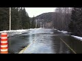 La rivière Cascapédia est sortie de son lit jeudi dernier, inondant ainsi la route 299 dans le secteur Cascapédia-Saint-Jules.