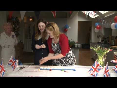 Queen’s Diamond Jubilee: How to make Jubilee royal crowns – Video