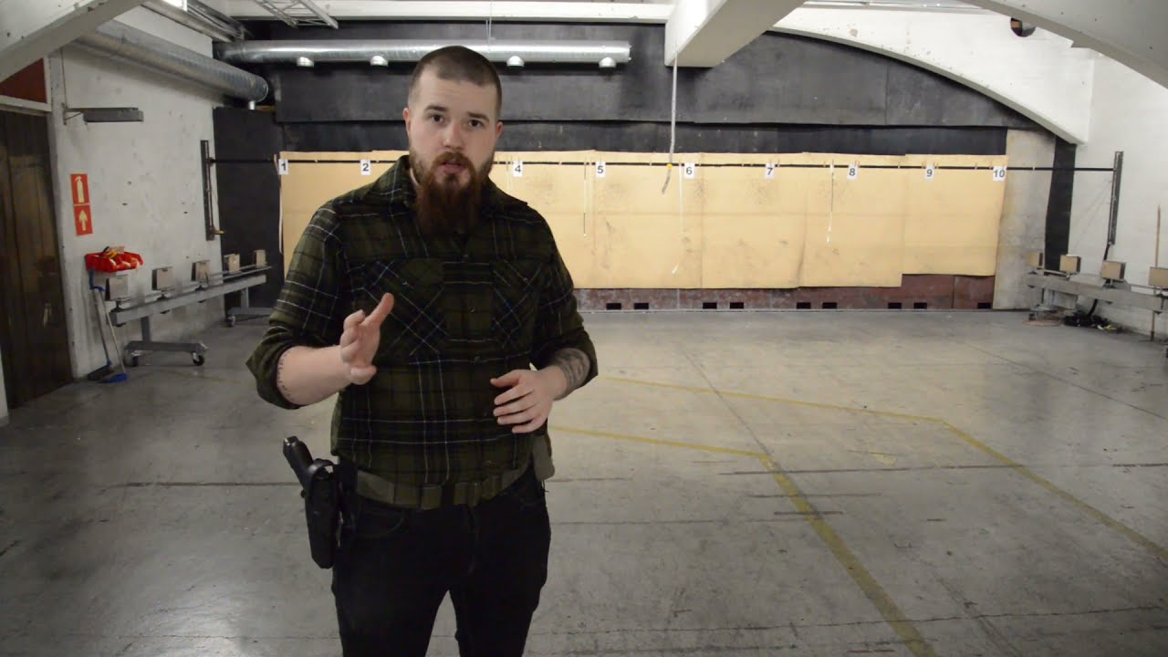 Pistoolin veto turvakotelosta