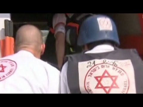 israel - Casualties in both Gaza and Israel are rising as the conflict continues to grow. CNN's Karl Penhaul reports.