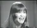 marisol   pepa flores canta niña en el festival oti 1972