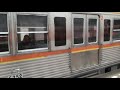 Kereta Api Gerbong Panjang At Stasiun Bogor
