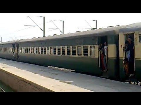 Railway train traveling to landhi karachi pakistan part 2