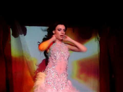 Aysha Ganzaroli - Bleeding Love
