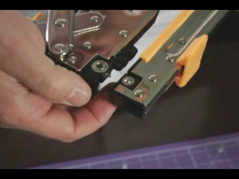 how to use eyelet and snap tool