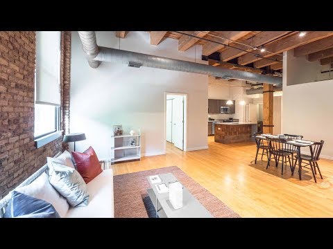 A dramatic West Loop 2-bedroom loft steps from Randolph Street restaurants A dramatic West Loop 2-bedroom loft steps from Randolph Street restaurants