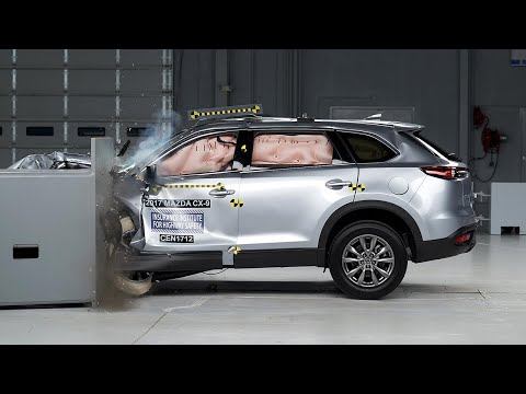 2017 Mazda CX-9 small overlap IIHS crash test