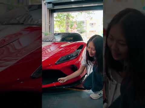 Ferrari F8 Tributo với gói độ carbon fiber NOVITEC. Theo bạn điểm nhấn trên xe là chi tiết nào?