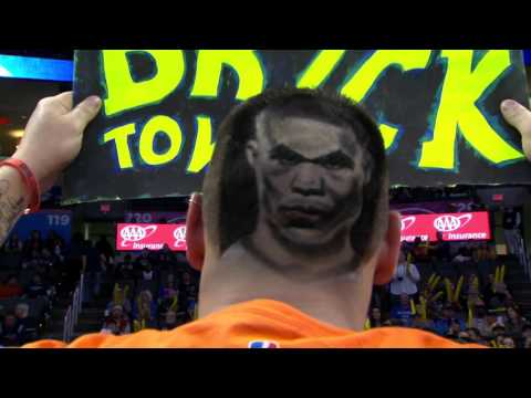 Russell Westbrook impressionné par la coupe de cheveux à son effigie d\u0027un fan d\u0027OKC